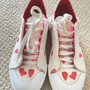 alexander mcqueen sneakers red hearts letters